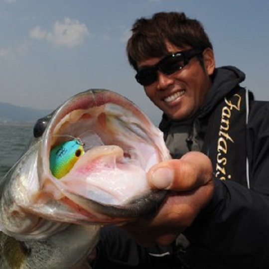 プロの釣りは何が違う？ – 琵琶湖プロガイド体験記